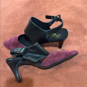 AEROSOLES Black and Maroon  Heels with Classic Elegance Like New